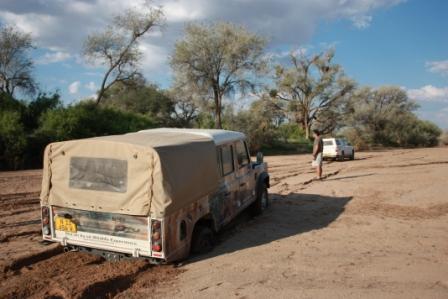 namibia - pulling landrover free from riverbed 2 in damaraland.jpg