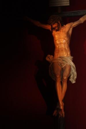 seville - statue of the crucifixion in seville catheral 2.jpg